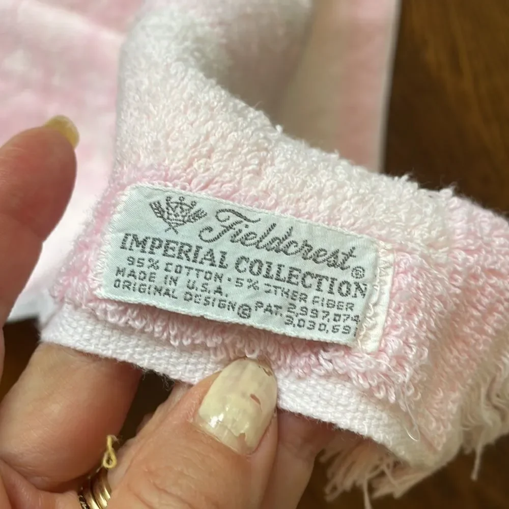 Vintage 60s Fieldcrest Imperial Collection pink cotton‎ small bath towel